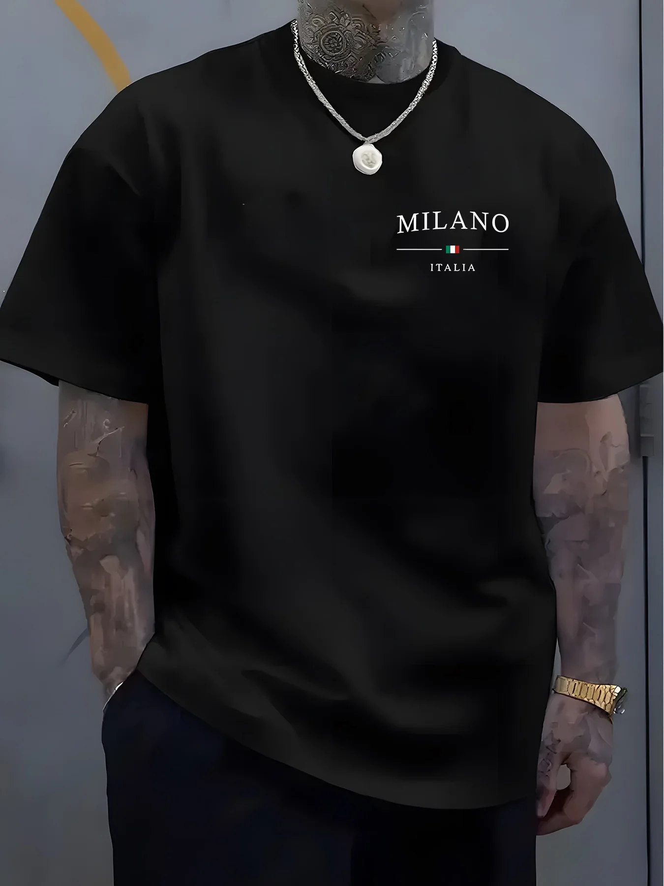 Street Fashion In Milan - T-shirt imprimé Milan ITALIA pour hommes
