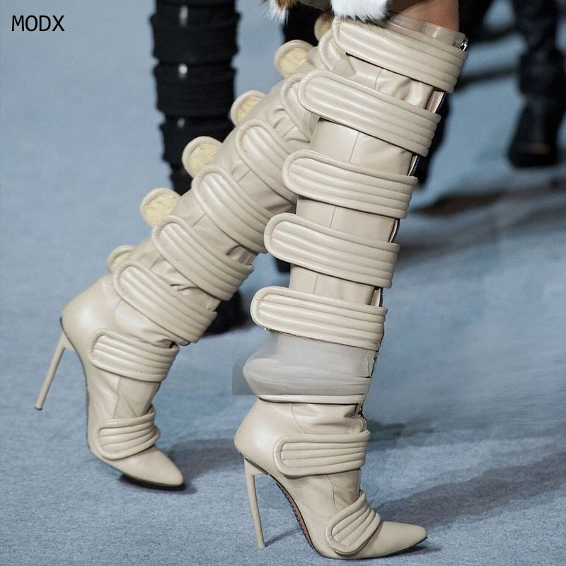 Street Fashion Rome 2026 - Bottes à talons hauts pointues mi-mollet