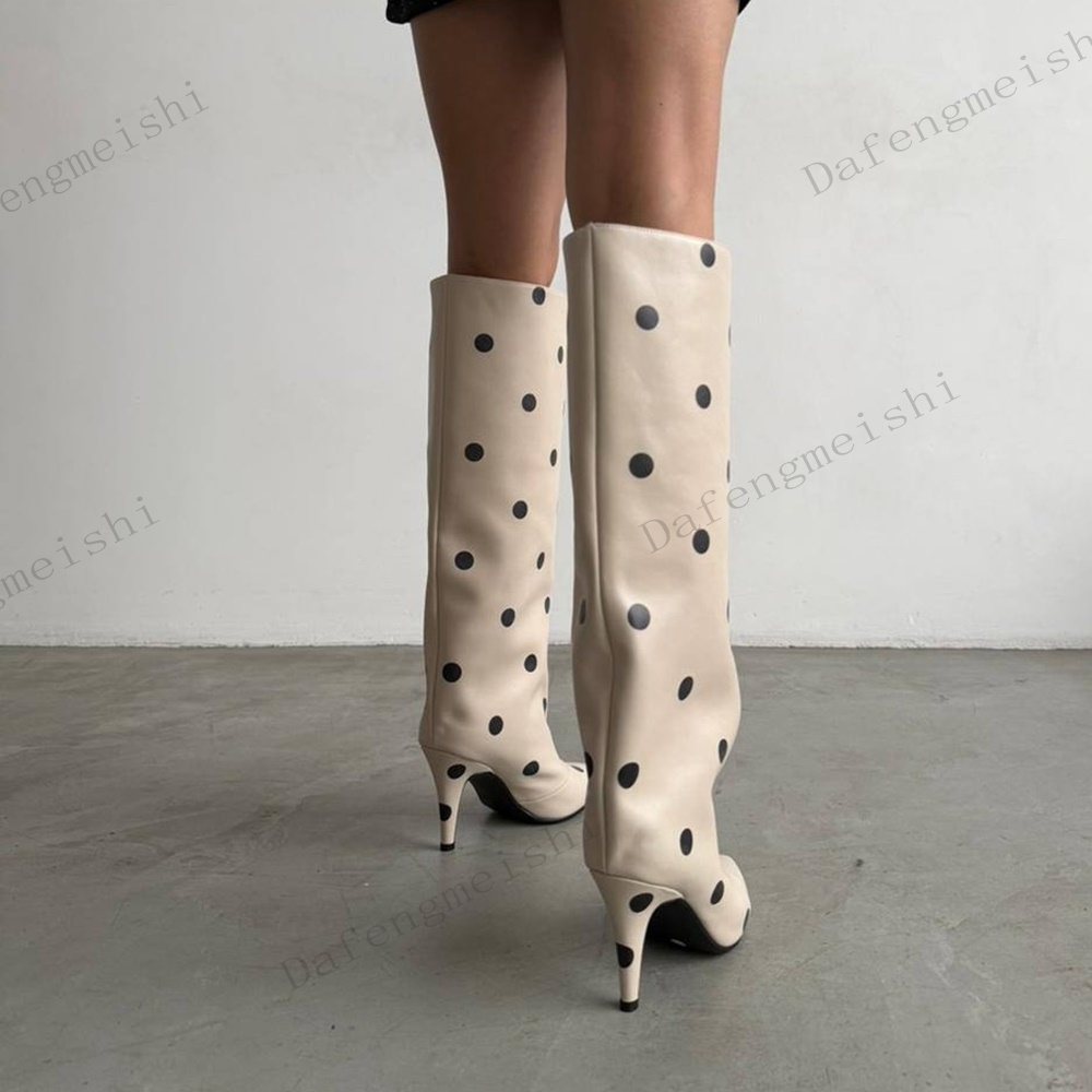 Bottes hautes à pois blancs et - Street Fashion Rome 2026 avis et prix