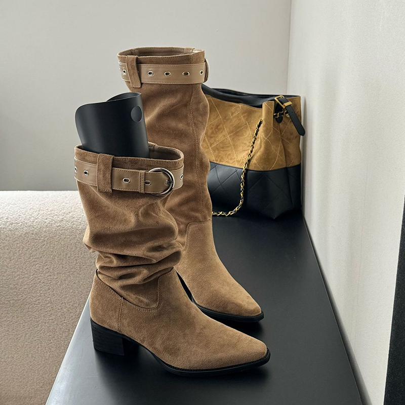 Nouvelles bottes pour femme en - Street Fashion Rome 2026 avis et prix