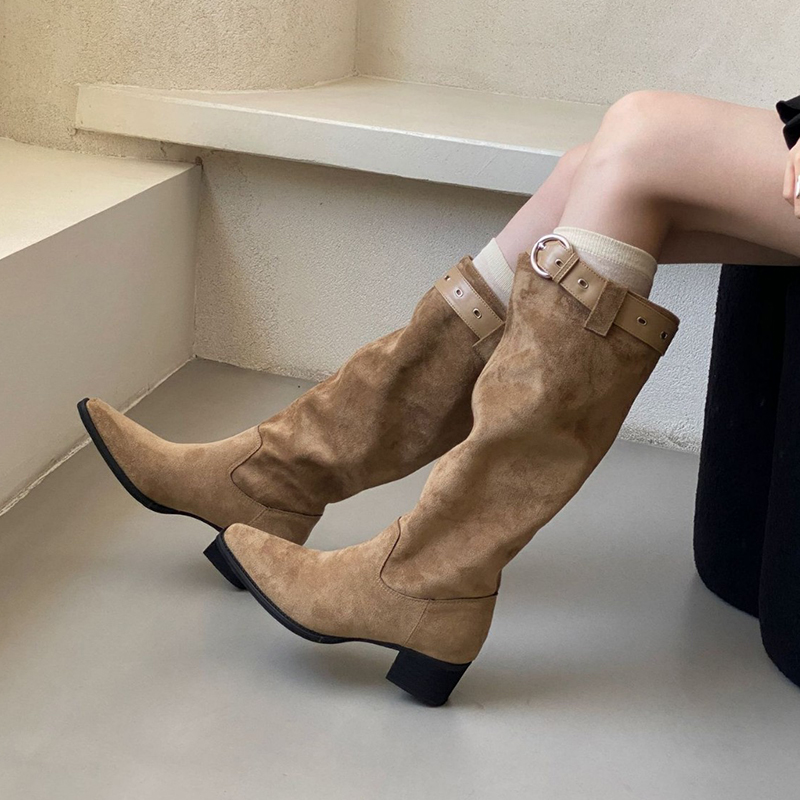 Nouvelles bottes pour femme en - Street Fashion Rome 2026 avis et prix