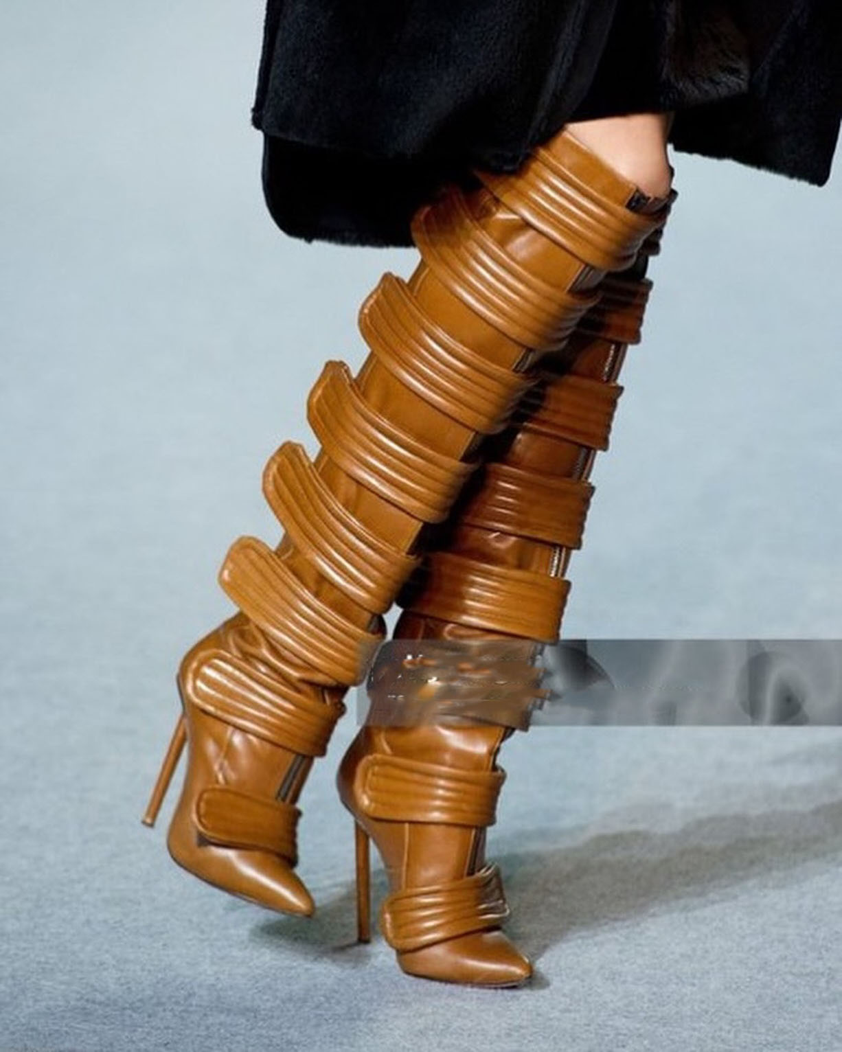 Bottes à talons hauts pointues - Street Fashion Rome 2026 avis et prix