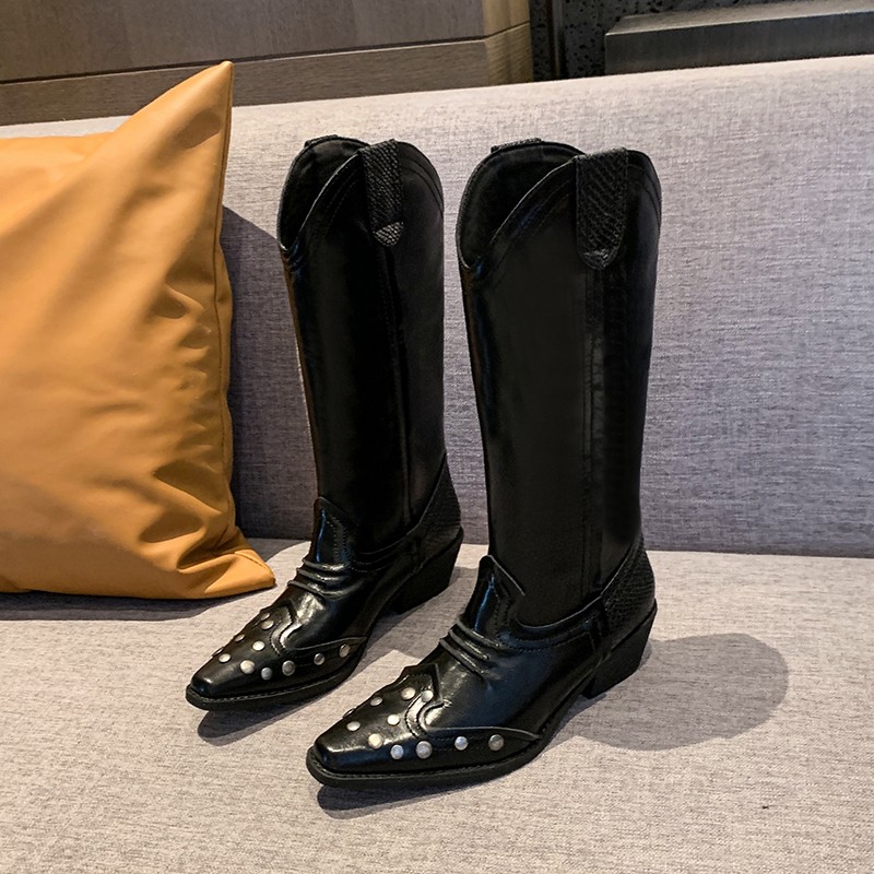 Bottes hautes en cuir souple r - Street Fashion Rome 2026 avis et prix